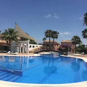 House Sleeps 6, Large Pool Walk To Сasa de vacaciones